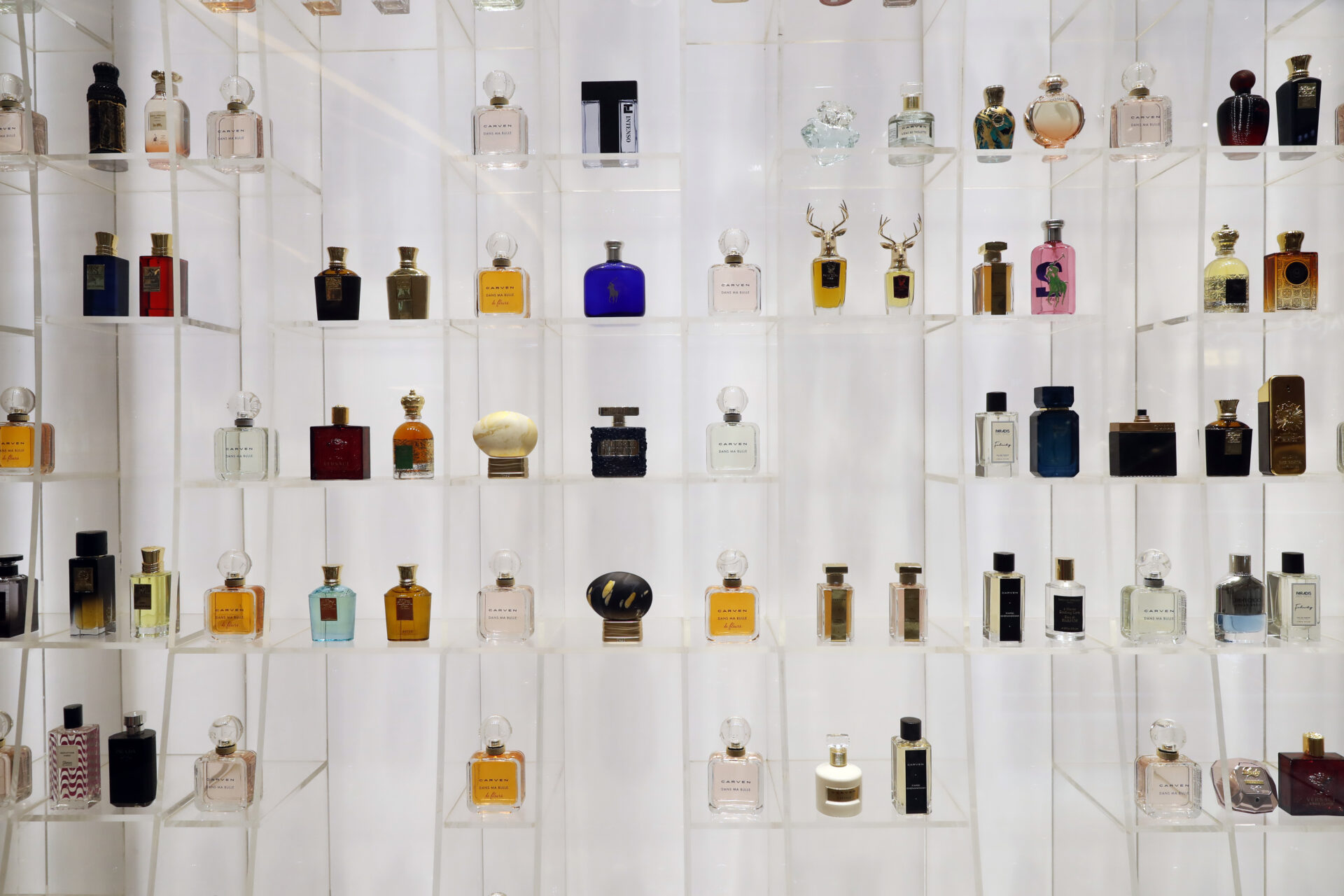 Perfumes on display at Dubai Mall. (Photo: Getty Images)