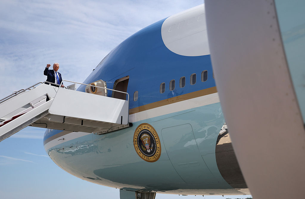 Trump takes off for Saudi Arabia to start Gulf deal-making tour